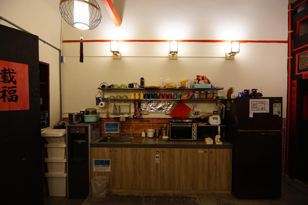 Beishan Old Western Style Hostel Jinning Esterno foto